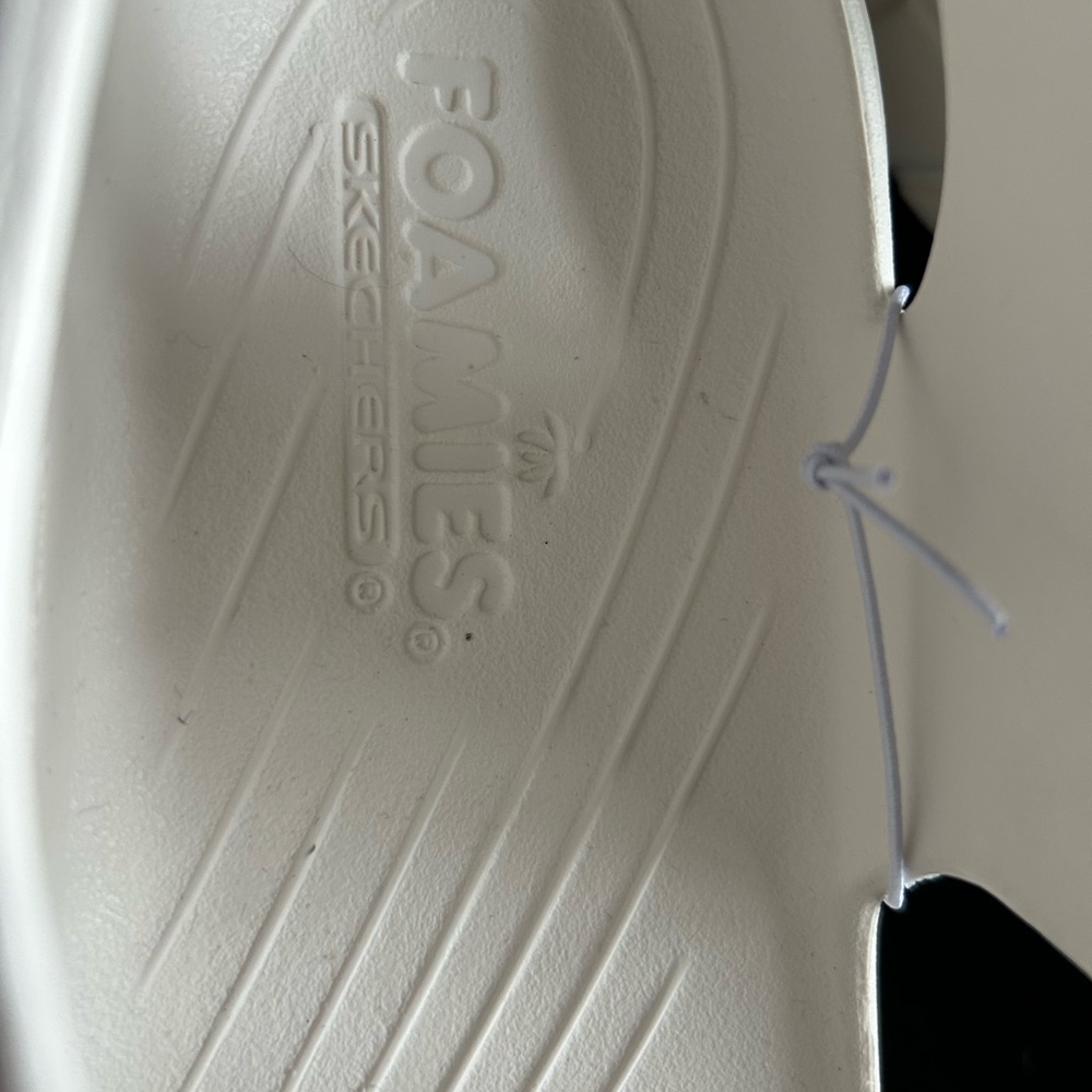 Skechers Foamies Tai Get Real White Platform Sandal Shoe size 10 Women. New Box - Picture 9 of 9